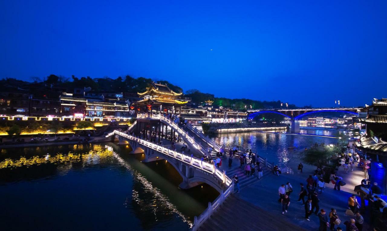 Fenghuang Slowly Time Inn Exteriér fotografie