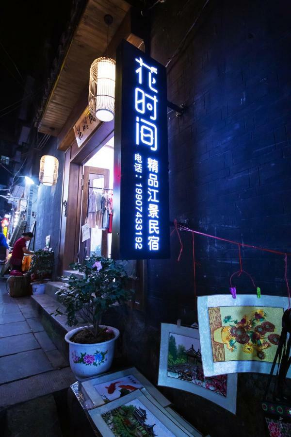 Fenghuang Slowly Time Inn Exteriér fotografie